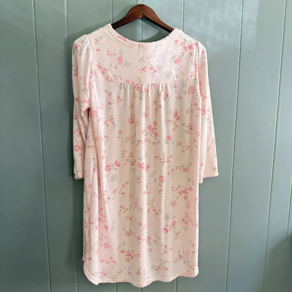 Miss Elaine good light